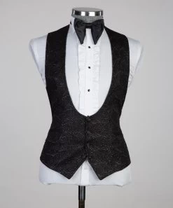 Three-Pieces Tuxedo -Jm Menswear PHOTO 2022 12 05 12 27 57