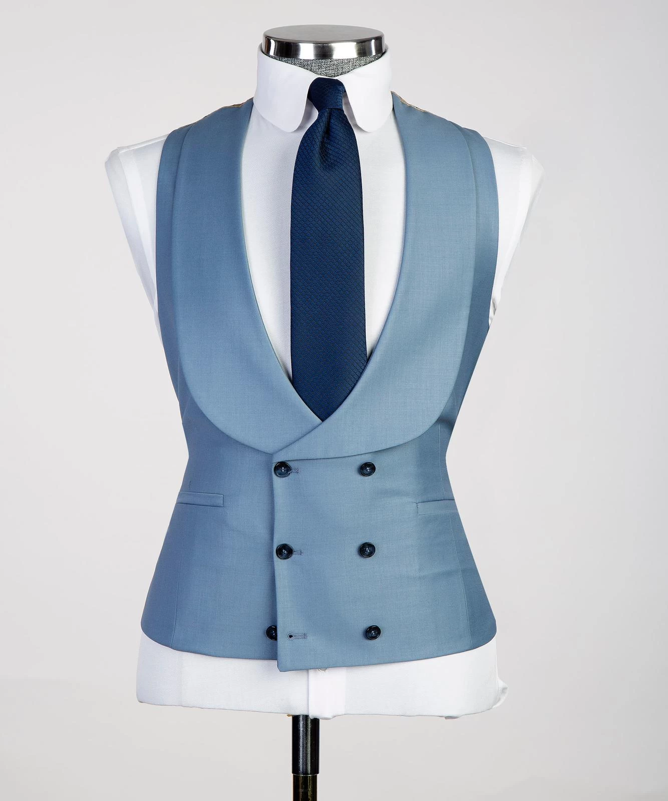 Three -Pieces Suit 6 Three -Pieces Suit - Image 4