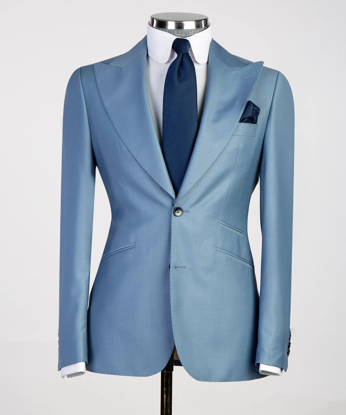 Three -Pieces Suit 4 Three -Pieces Suit - Image 2