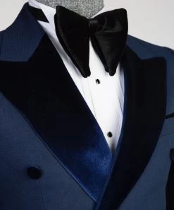 &New Velvet Collar Tuxedo -Jm Menswear PHOTO 2023 05 10 11 39 50